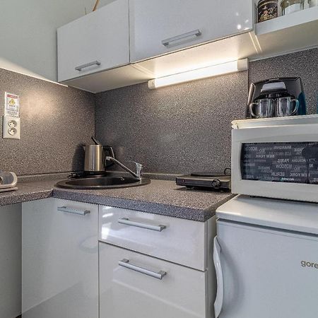 Bratislava -Apartment Near The City Center With A Balcony Eksteriør bilde