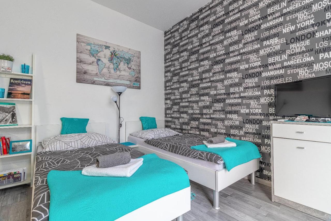 Bratislava -Apartment Near The City Center With A Balcony Eksteriør bilde