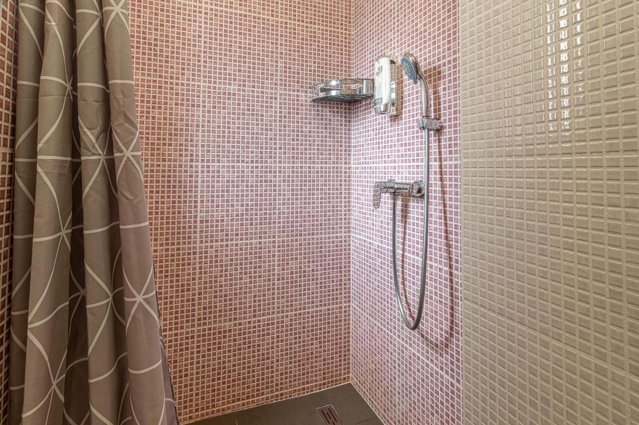 Bratislava -Apartment Near The City Center With A Balcony Eksteriør bilde